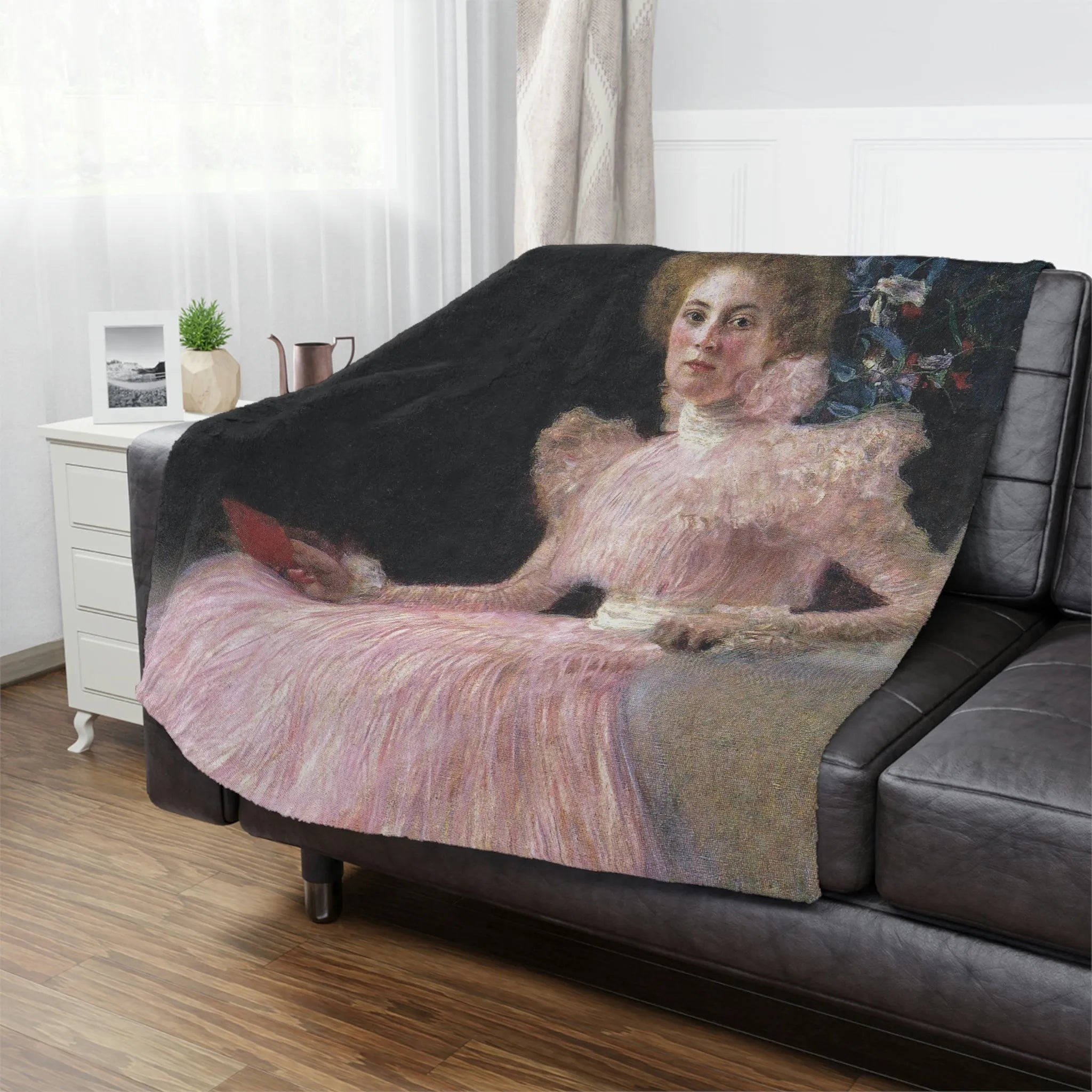 Artistic Elegance for Your Home Decor