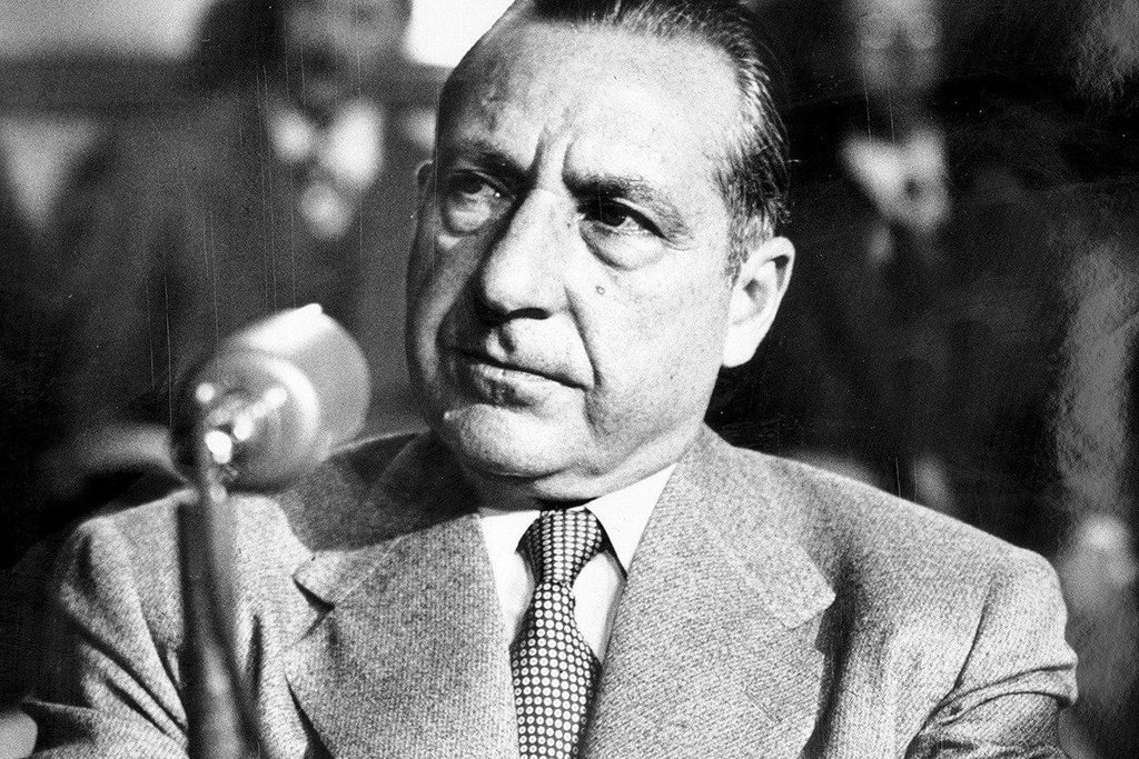 Frank Costello major American syndicate gangster, a close associate of Lucky Luciano, noted for his influence with politicians.