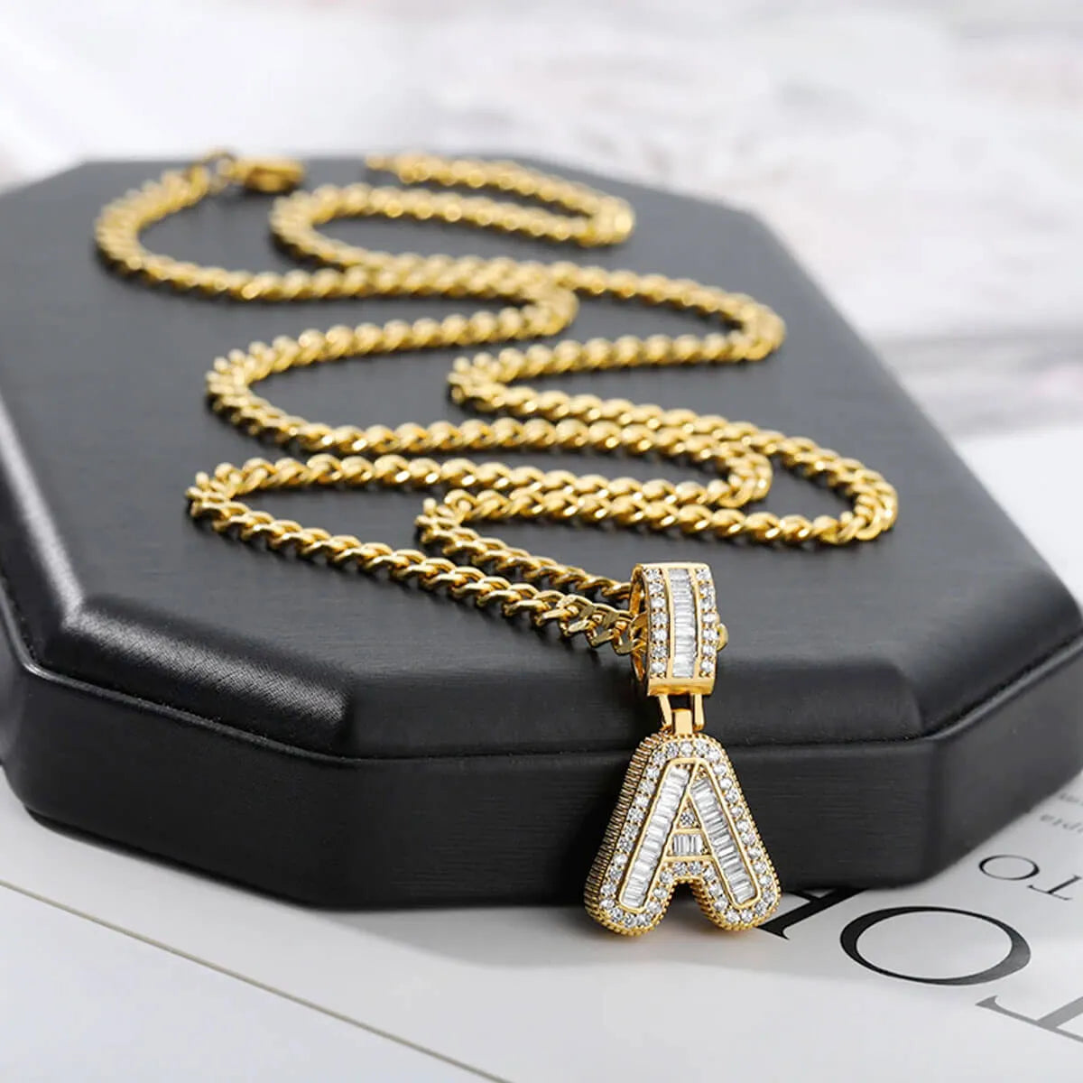 Golden-Alphabet-Necklace-Personlize-Letter-01