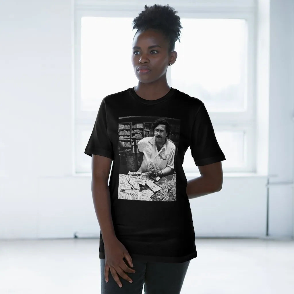 Don Pablo Escobar and his Money on the table T-shirt