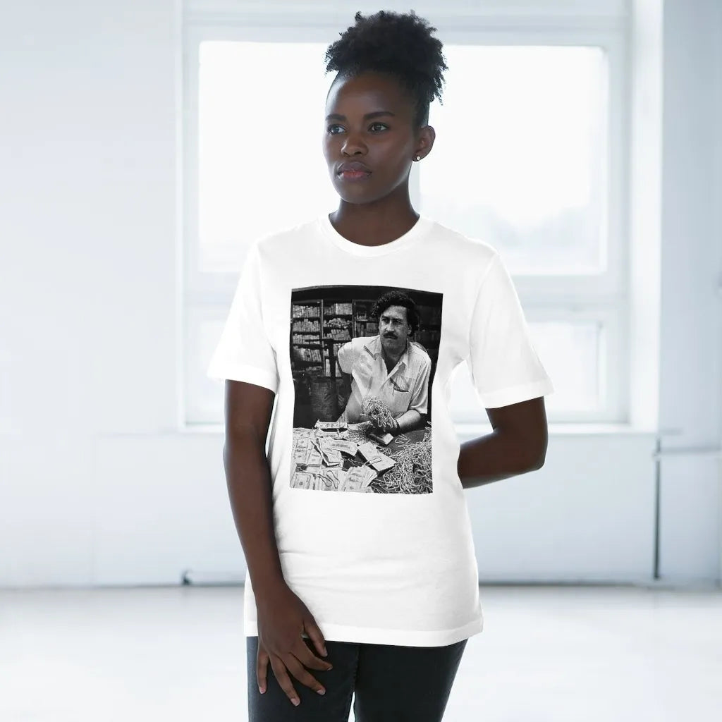 Don Pablo Escobar and his Money on the table T-shirt