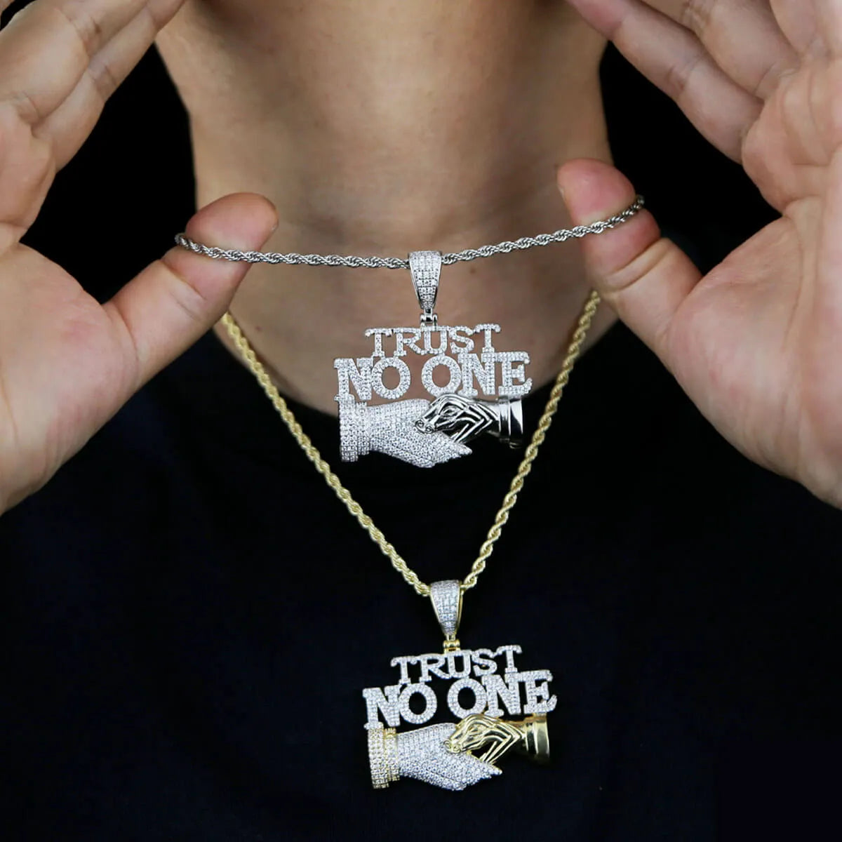 Golden Letter Trust no One Pendant Chain Necklace