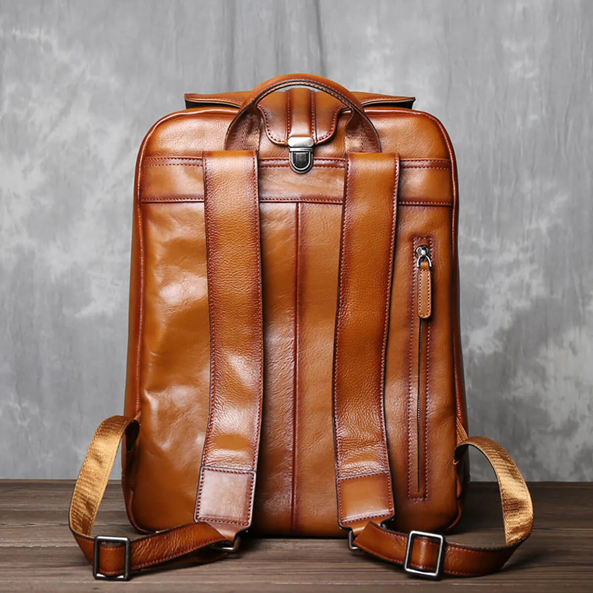 Retro First Layer Cowhide Genuine Leather Fashion Backpack