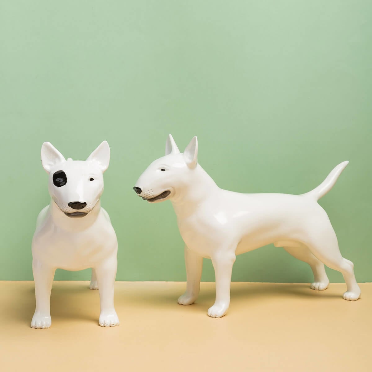 Bull Terrier Statuie Artă Sculptură Câine Rășină
