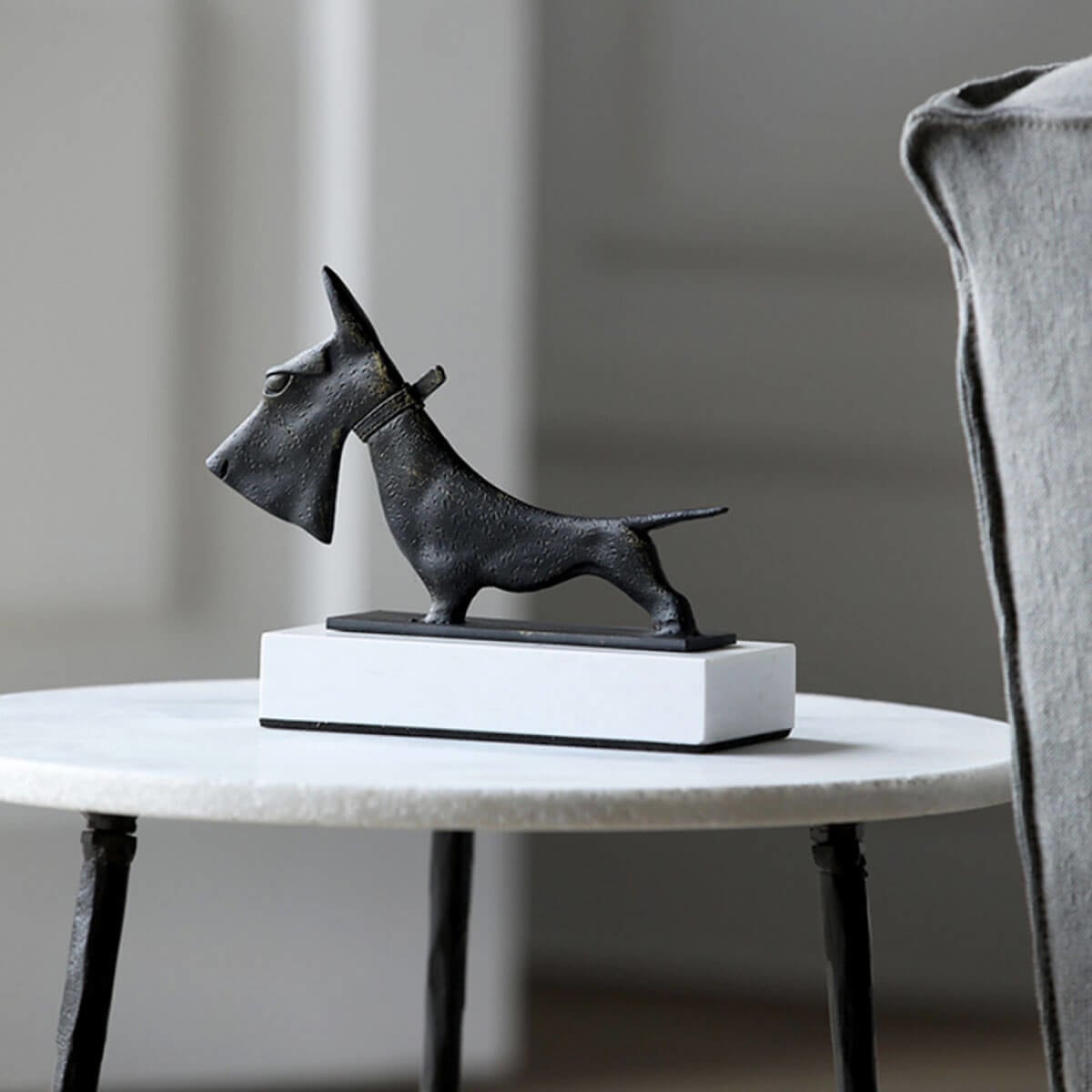 シュナウザー アイアン モダンアート 犬の彫刻