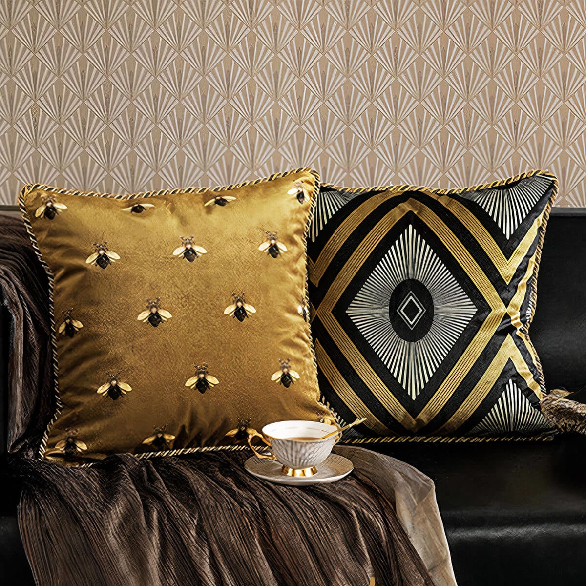 Cushion Cover Decorative Pillow Case Luxury Art Gold Yellow Bee Velvet Soft