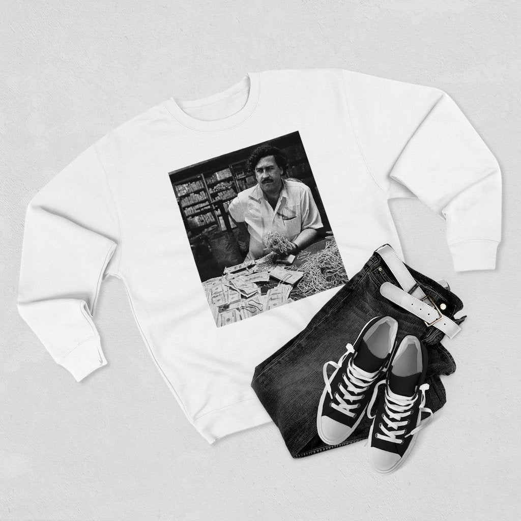 Don Pablo Escobar and his Money on the table Sweatshirt