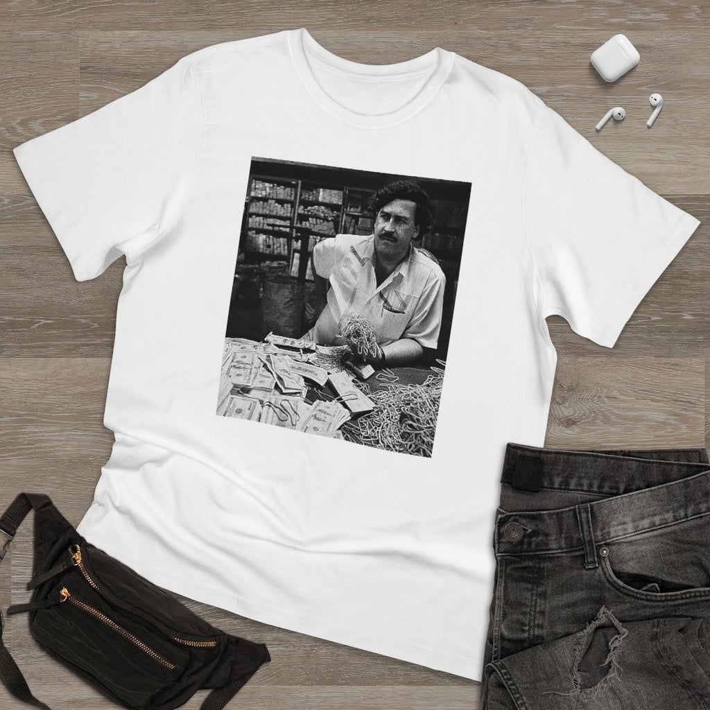 Don Pablo Escobar and his Money on the table T-shirt