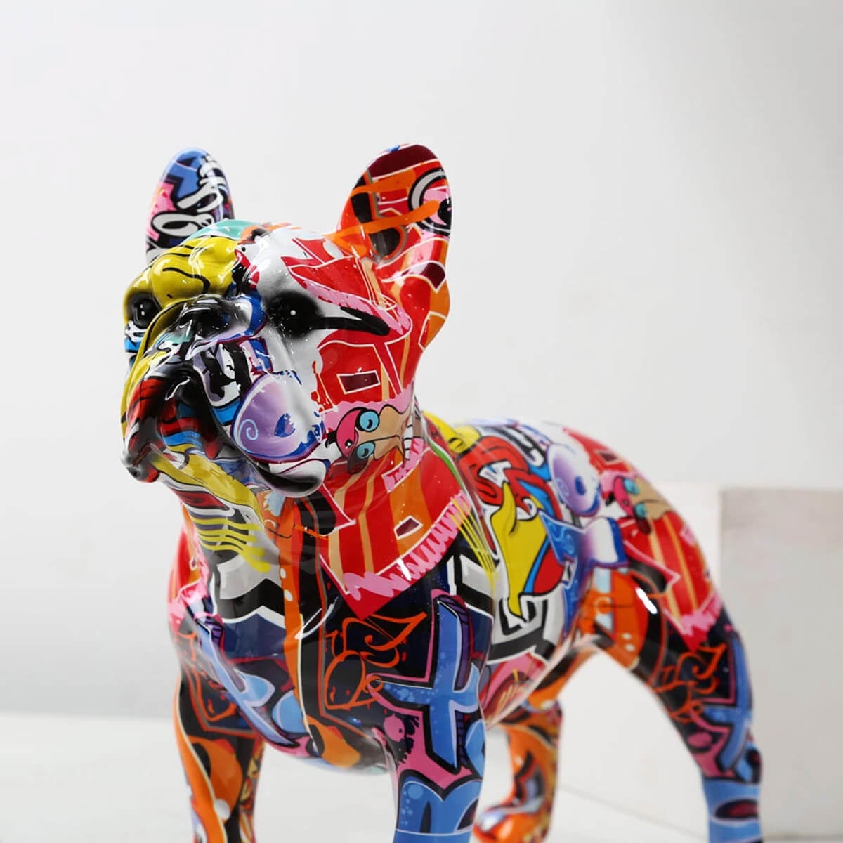 Statua di Bulldog francese Graffiti - Scultura colorata di Frenchie