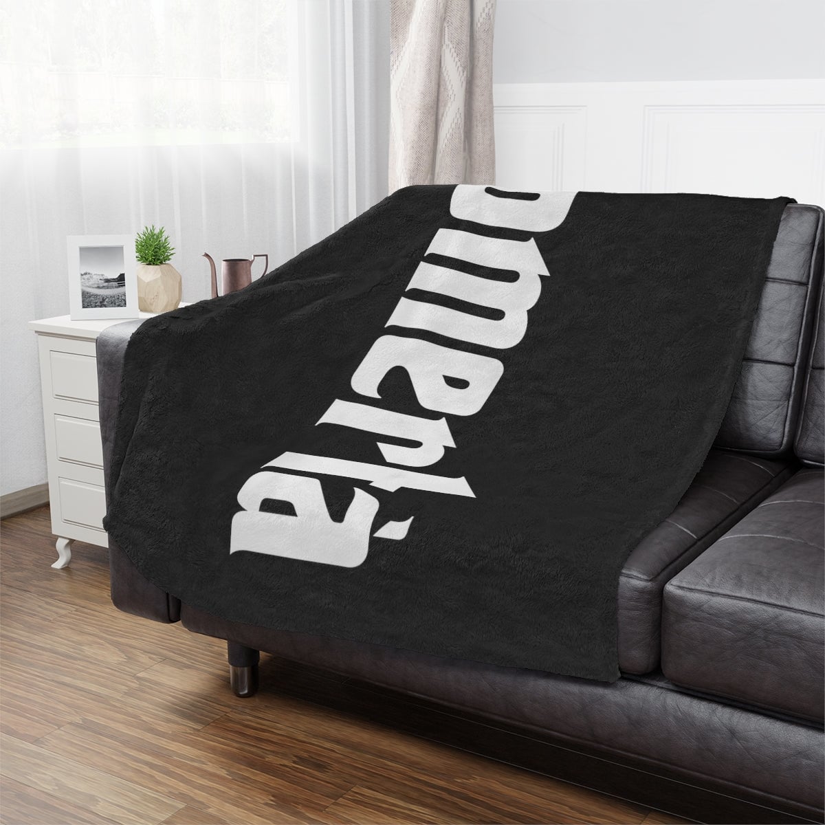 Luxurious Mobster Throw - Omertà Code of Silence for Cozy Home Decor
